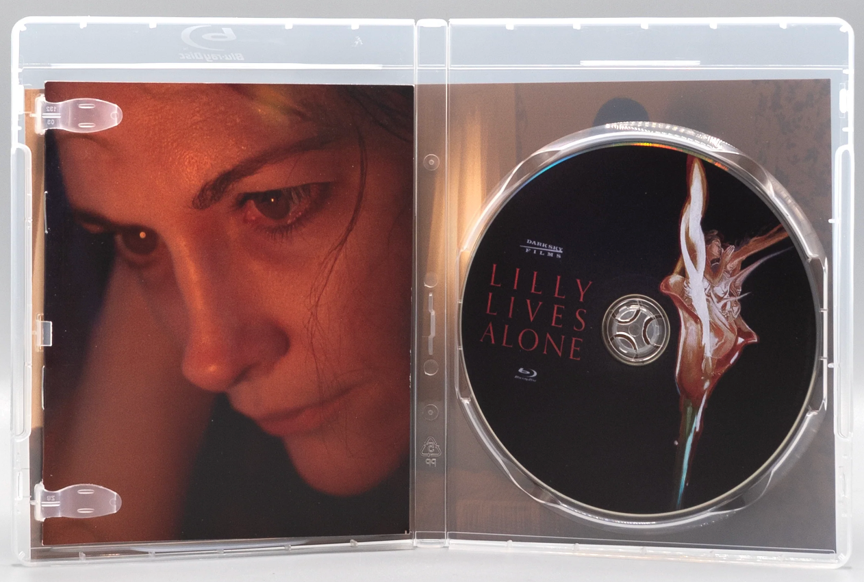 Lilly Lives Alone: Limited Edition (DSKY-003)(Exclusive)*