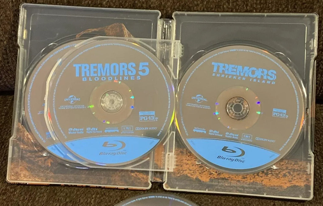 Tremors: 7-Movie Collection SteelBook - Glow in the Dark Edition (Exclusive)